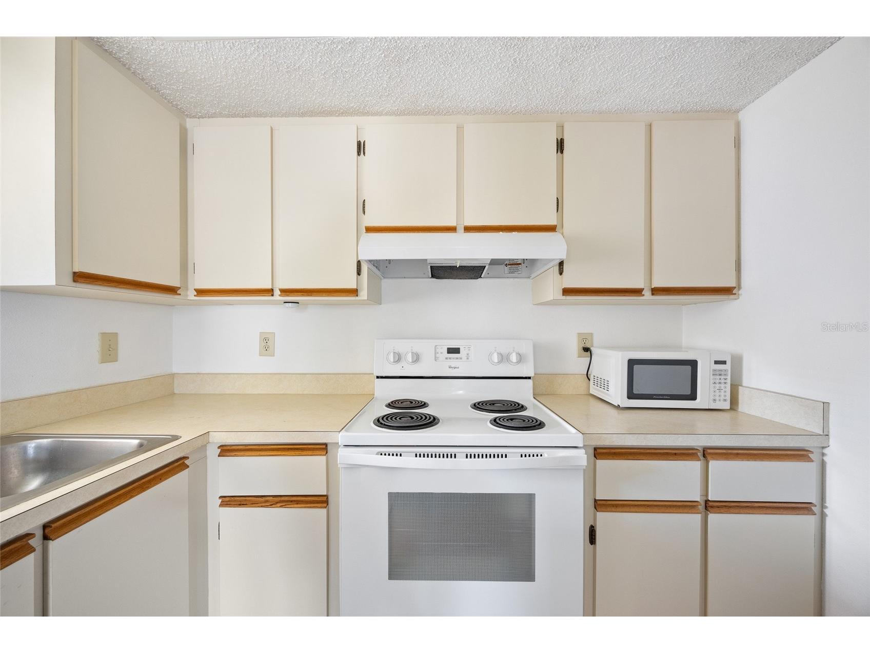 19505 Quesada Avenue #EE204 Port Charlotte FL 33948 C7521401 image11