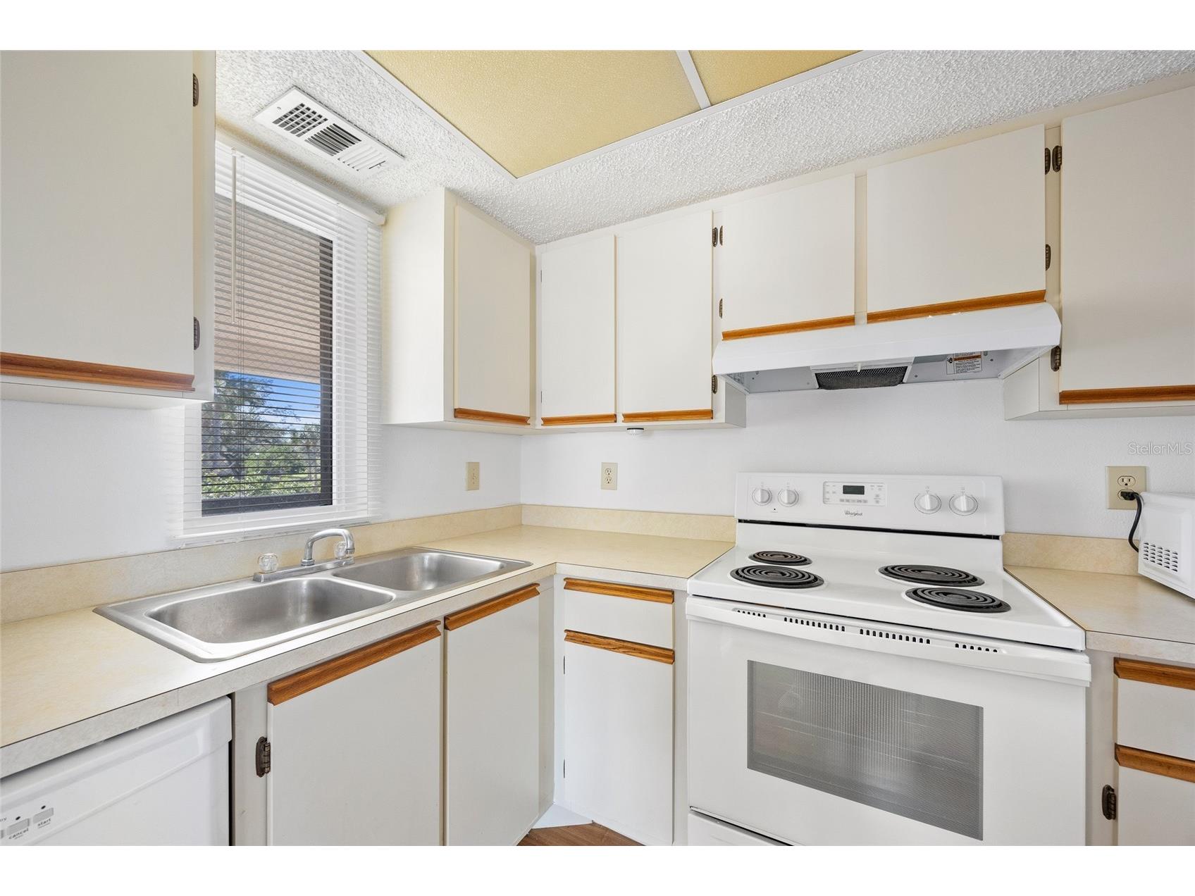 19505 Quesada Avenue #EE204 Port Charlotte FL 33948 C7521401 image12
