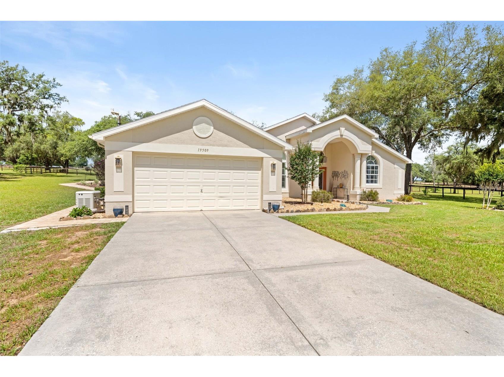 19509 Paso Fino Way Dade City FL 33523 W7886224 image35