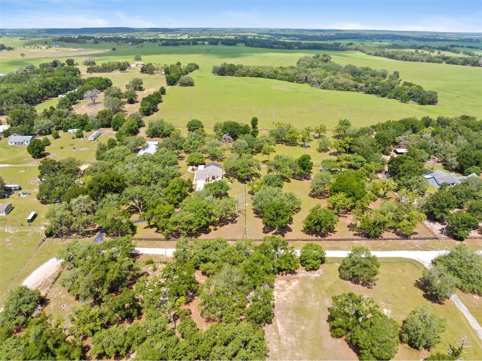 19509 Paso Fino Way Dade City FL 33523 W7886224 image8