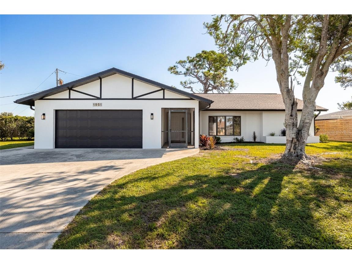 1951 Greenlawn Drive Englewood FL 34223 A4662938 image1