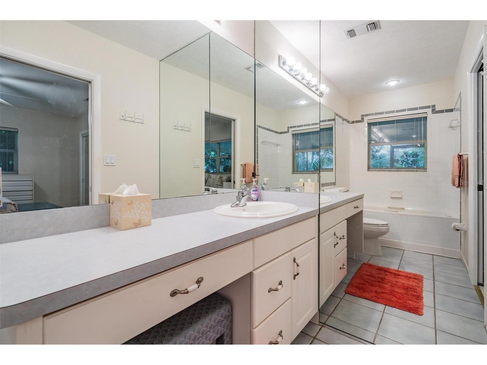 1951 Jeffords Street Clearwater FL 33764 TB8508662 image16