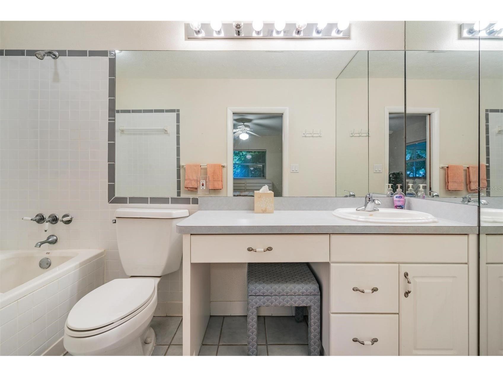 1951 Jeffords Street Clearwater FL 33764 TB8508662 image17