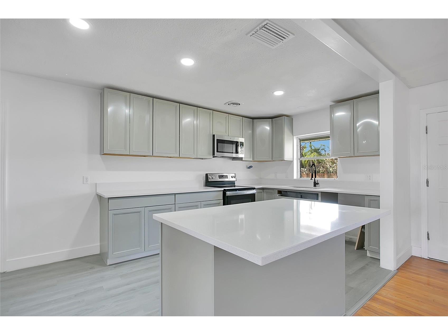 1951 S Crystal Lake Drive Orlando FL 32806 O6392153 image10