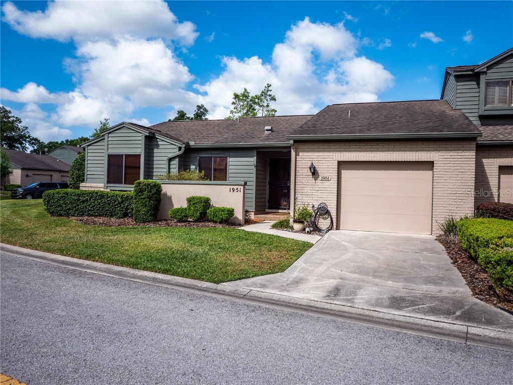 1951 SE 37th Court Circle Ocala FL 34471 OM656506 image1