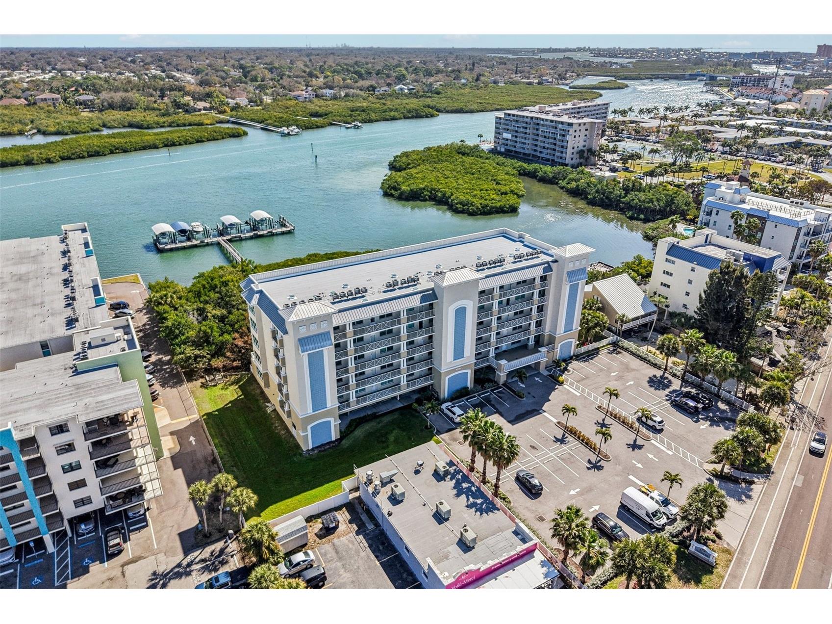 19519 Gulf Boulevard #202 Indian Shores FL 33785 TB8477831 image1