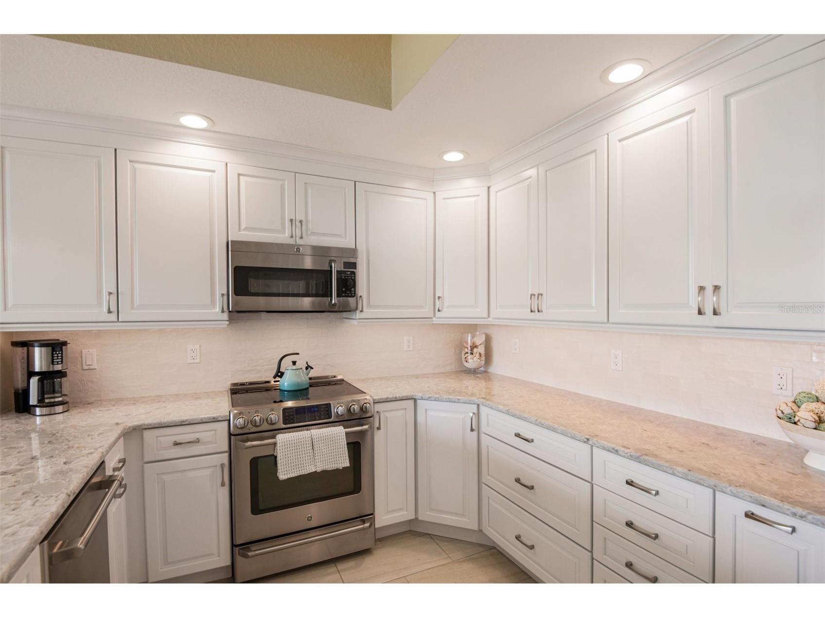 19519 Gulf Boulevard #202 Indian Shores FL 33785 TB8477831 image17