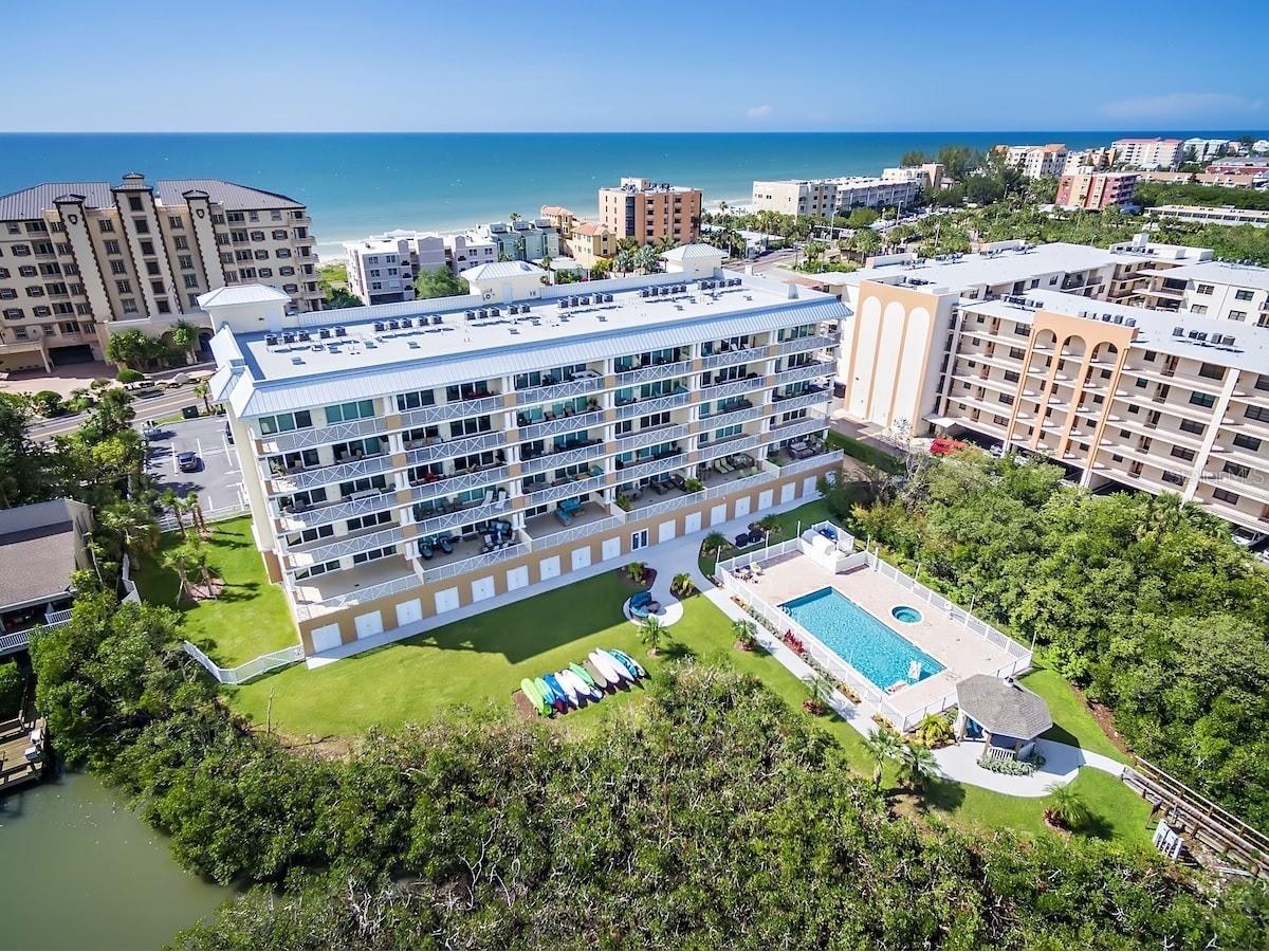 19519 Gulf Boulevard #206 Indian Shores FL 33785 - INTERCOASTAL TB8464386 image1