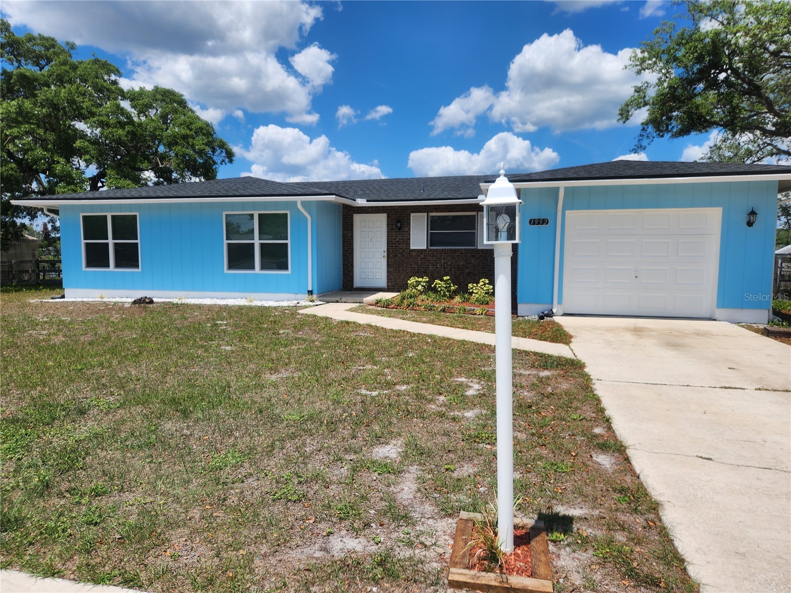 1952 English Drive Deltona FL 32738 - ANGELA LAKE O6401394 image1