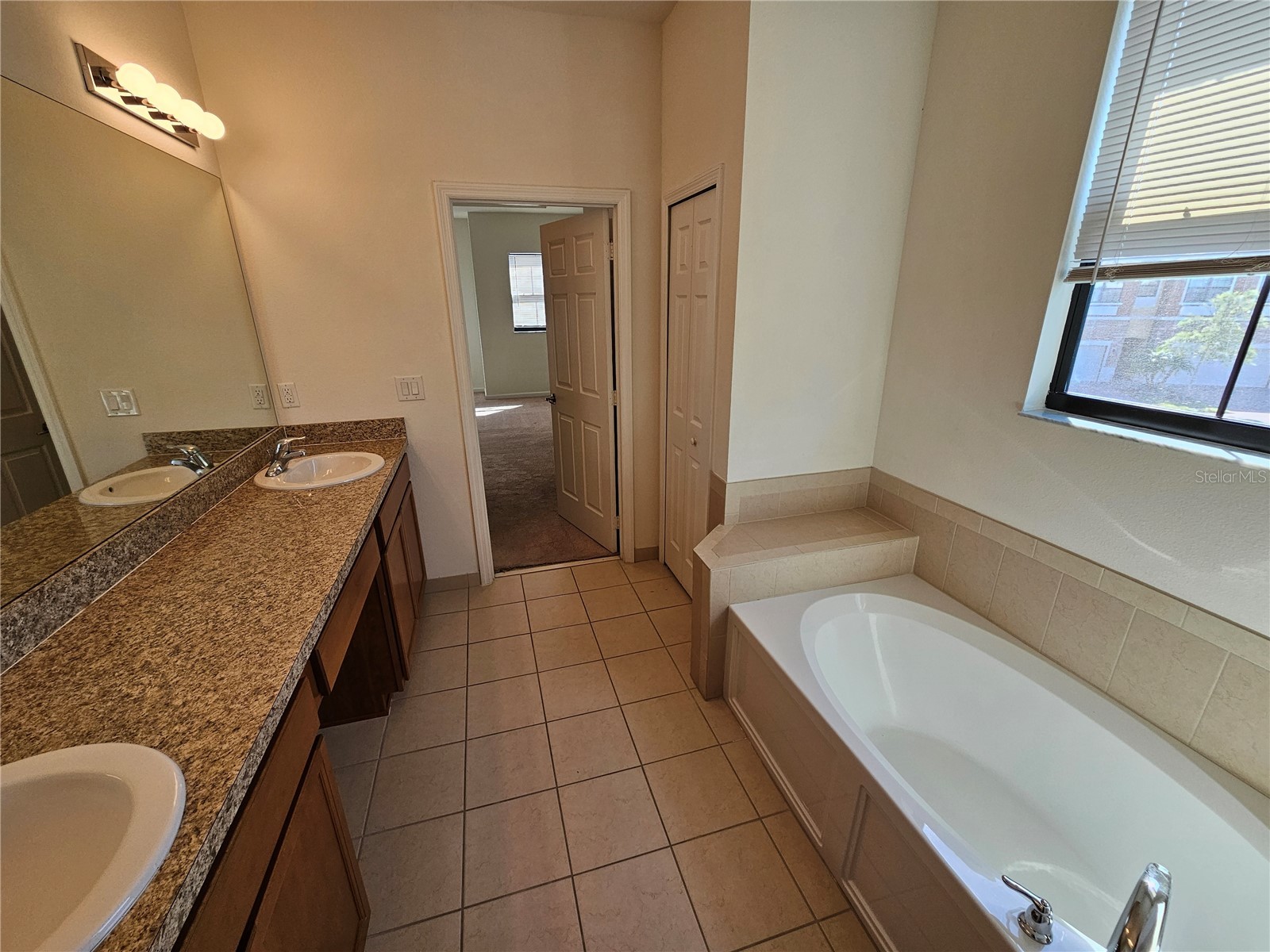 1952 Portofino Meadows Boulevard Orlando FL 32824 O6379711 image34