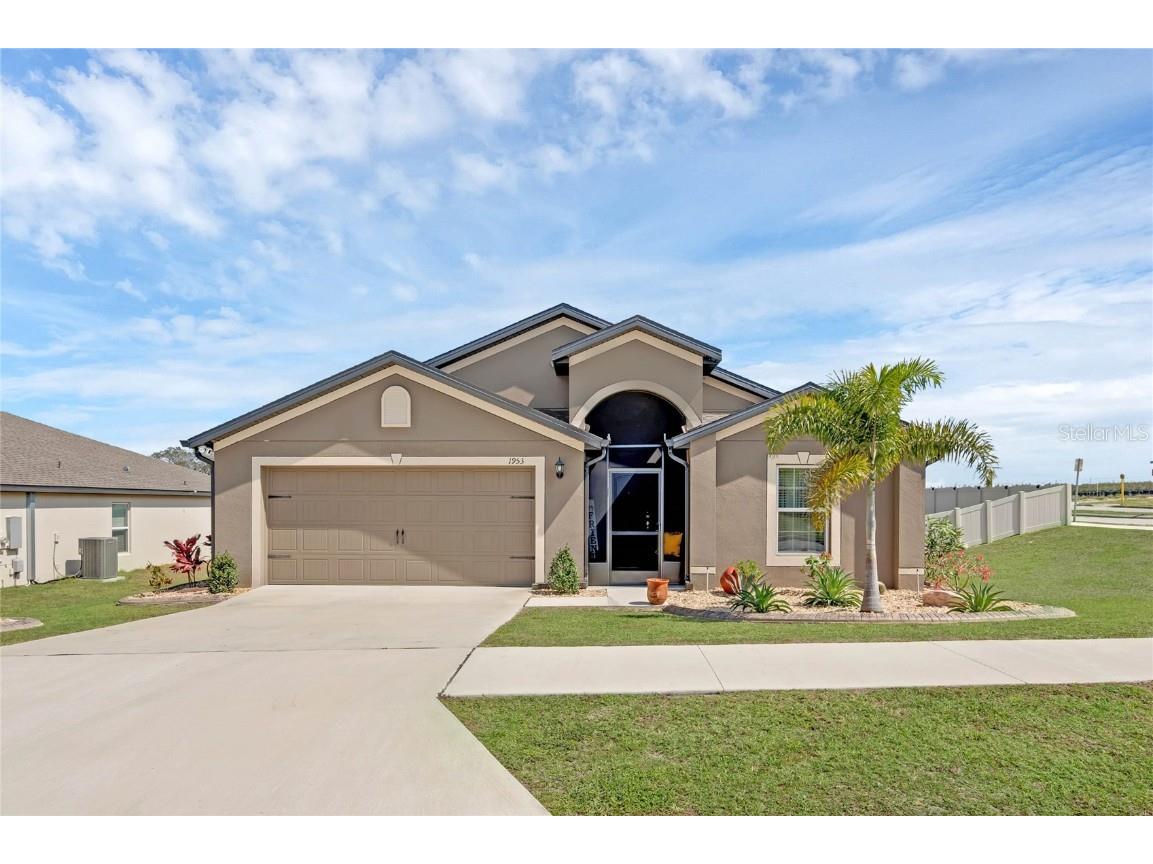 1953 Amber Sweet Circle Dundee FL 33838 S5081963 image1