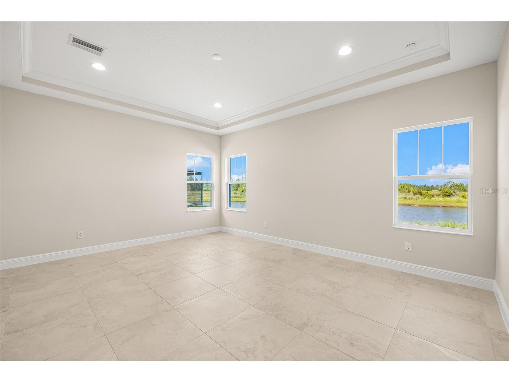 1953 Arching Branch Zephyrhills FL 33541 TB8434061 image14