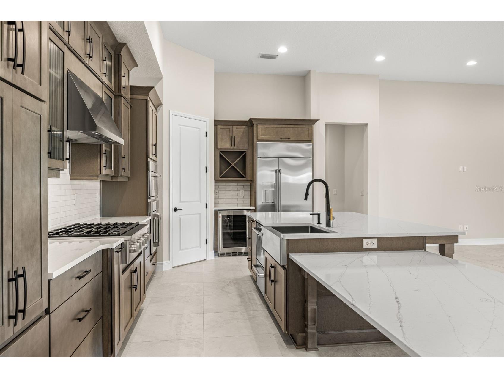 1953 Arching Branch Zephyrhills FL 33541 TB8434061 image6