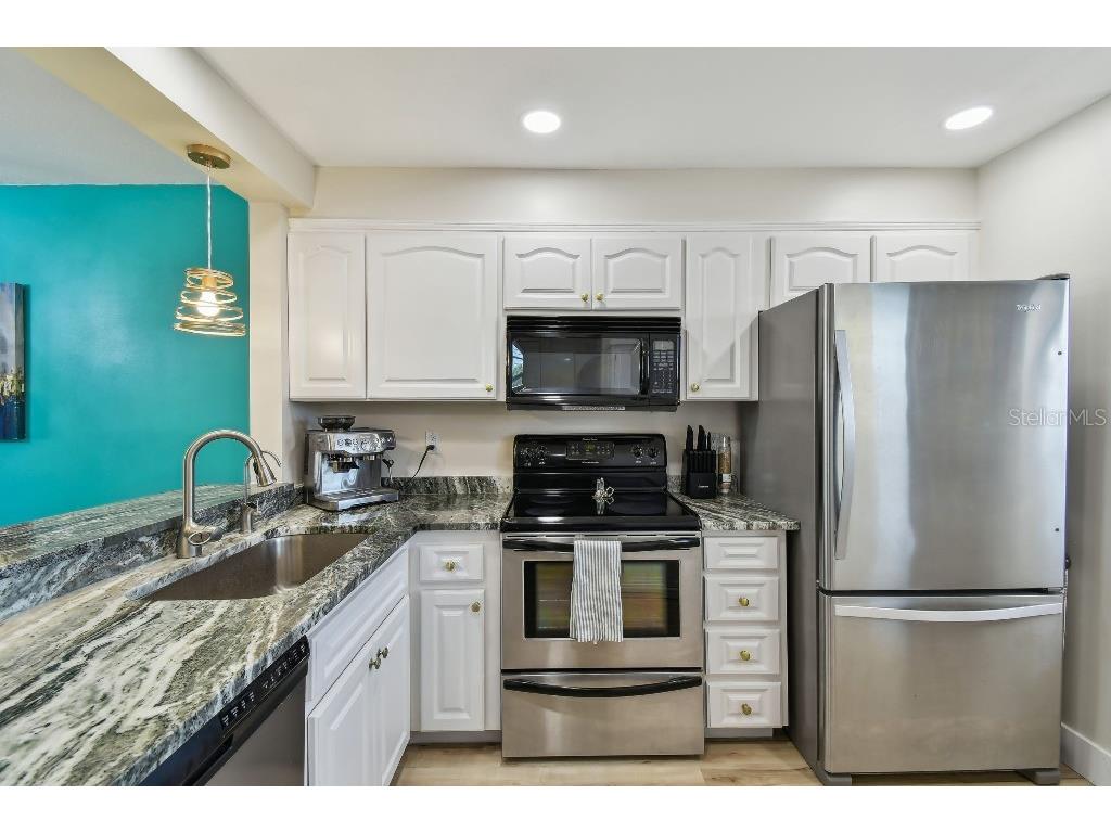 19531 Gulf Boulevard #210 Indian Shores FL 33785 TB8370625 image4