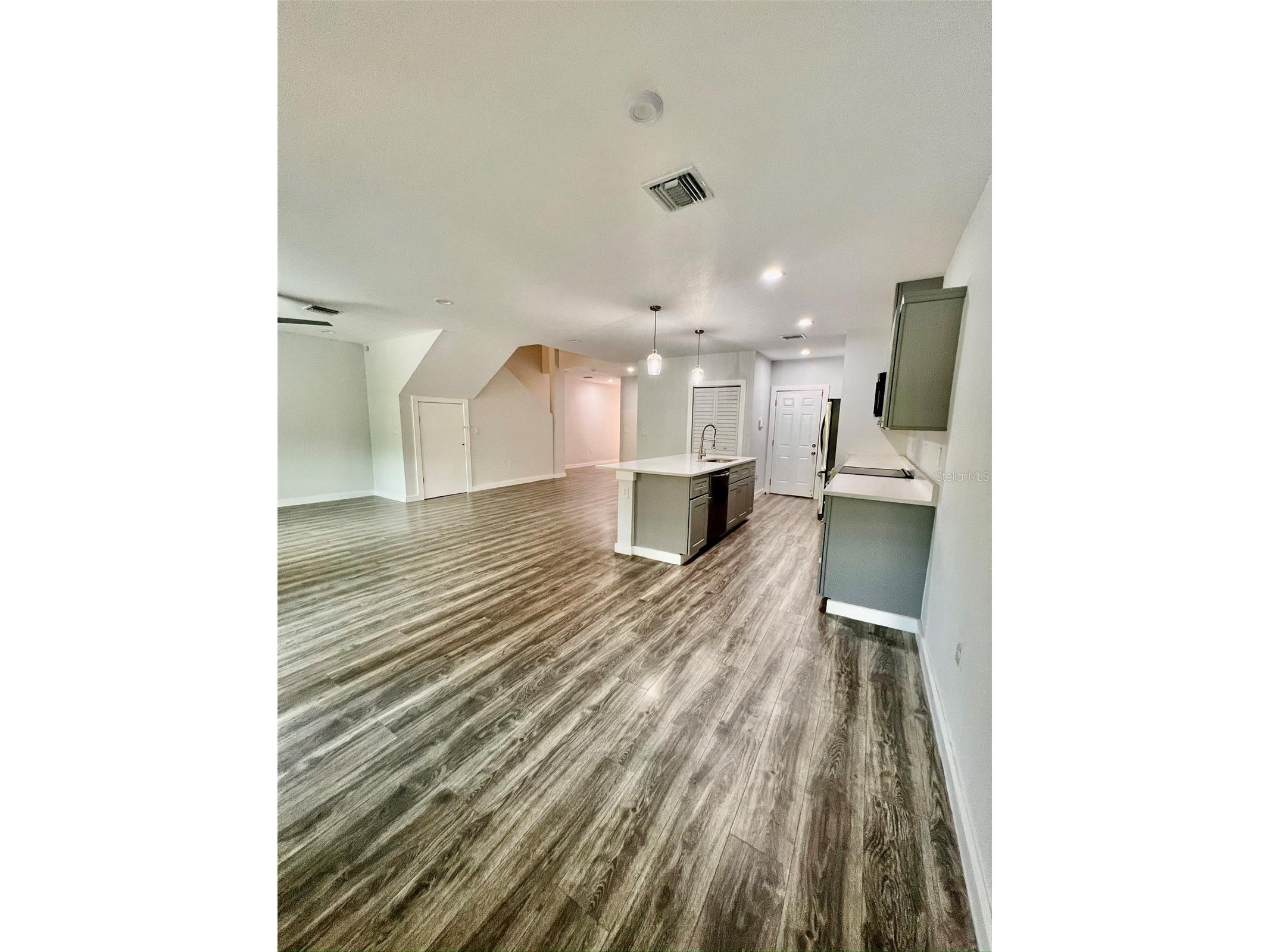 1954 Freedom Drive Clearwater FL 33755 TB8490782 image14