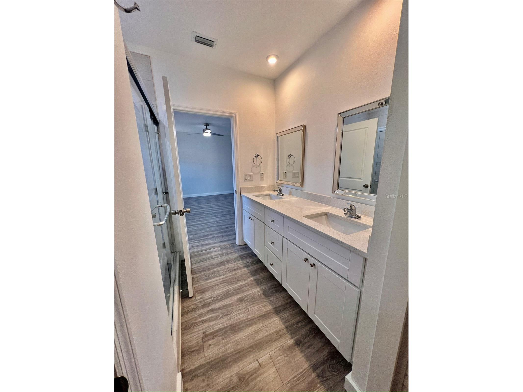 1954 Freedom Drive Clearwater FL 33755 TB8490782 image20