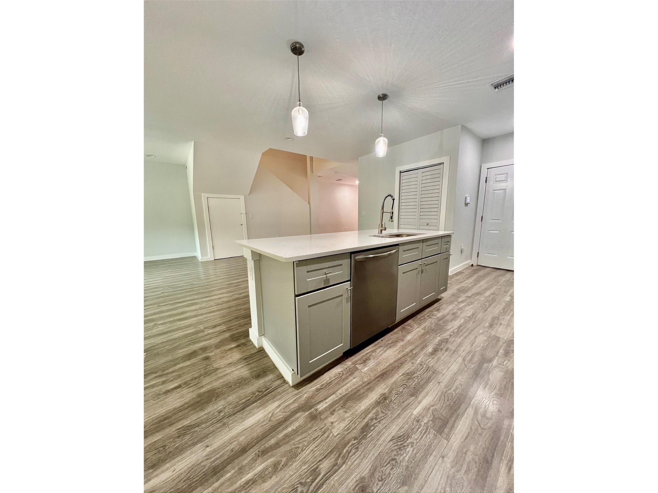 1954 Freedom Drive Clearwater FL 33755 TB8490782 image22