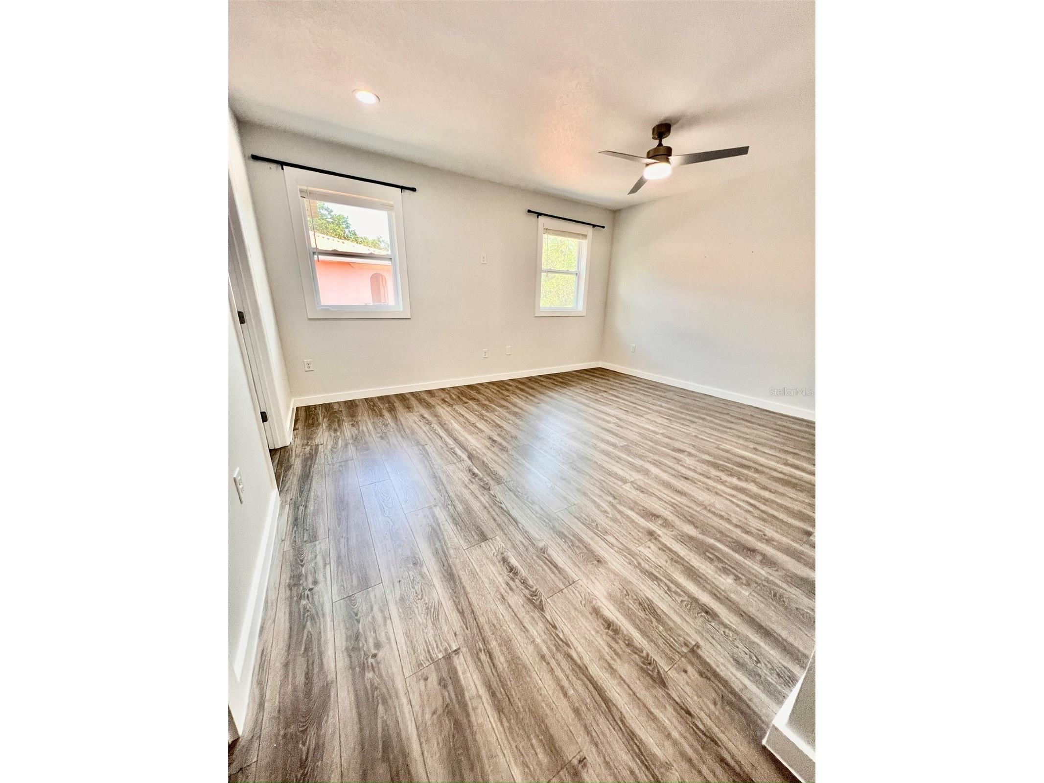 1954 Freedom Drive Clearwater FL 33755 TB8490782 image23
