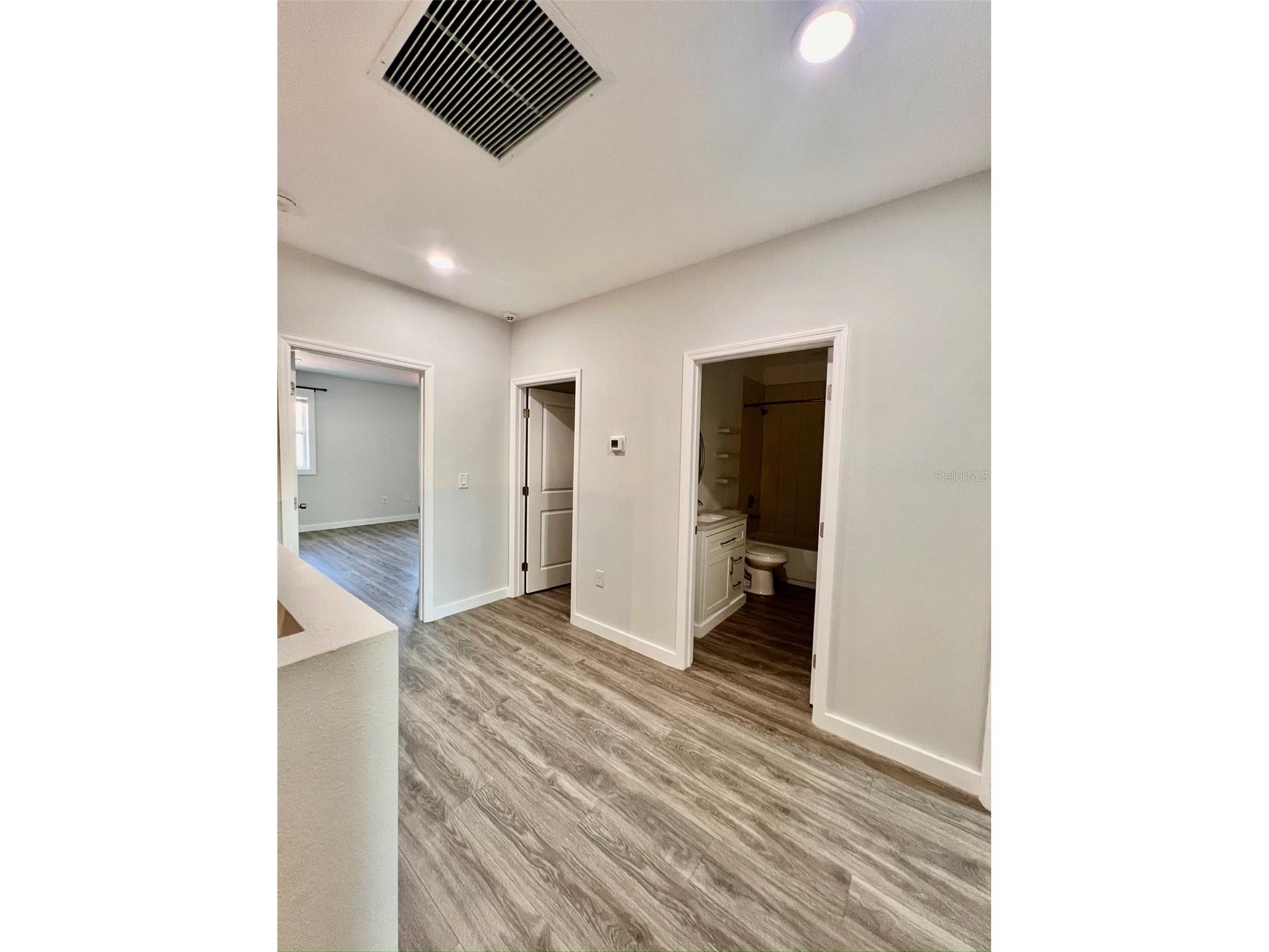 1954 Freedom Drive Clearwater FL 33755 TB8490782 image5