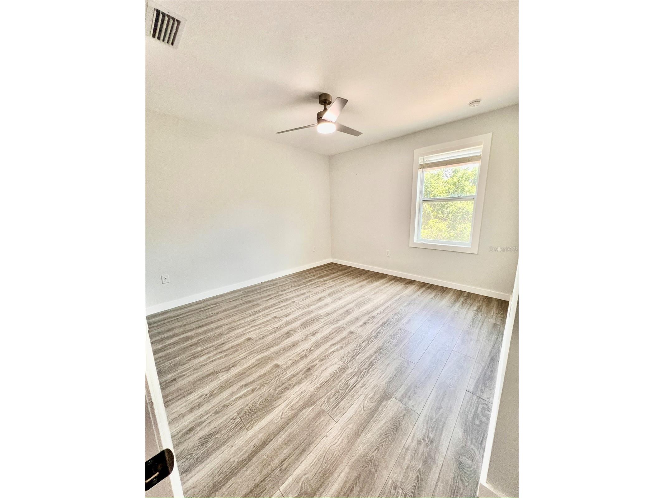 1954 Freedom Drive Clearwater FL 33755 TB8490782 image6