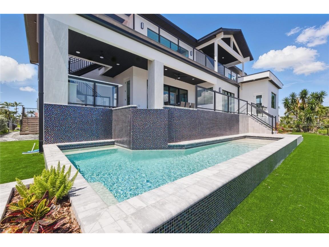 1954 Iowa Avenue NE Saint Petersburg FL 33703 TB8319730 image6