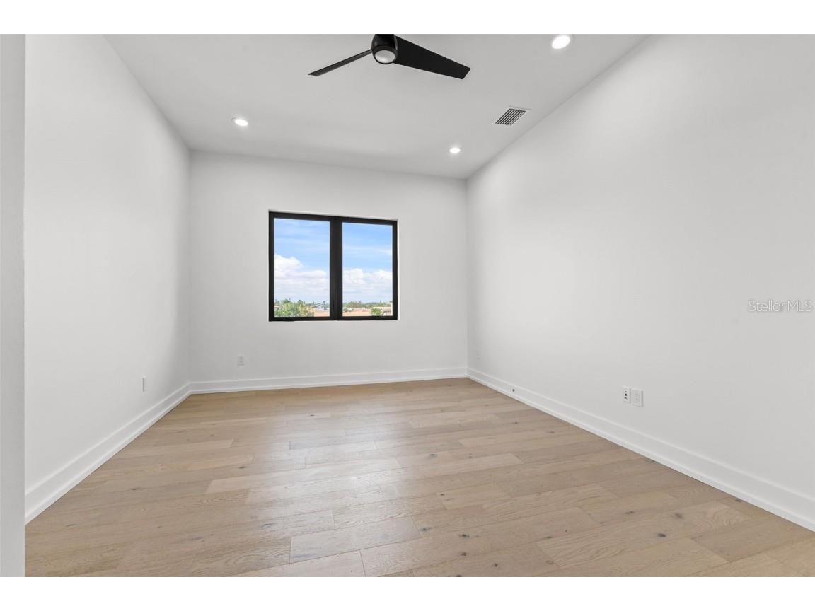 1954 Iowa Avenue NE Saint Petersburg FL 33703 TB8319730 image63