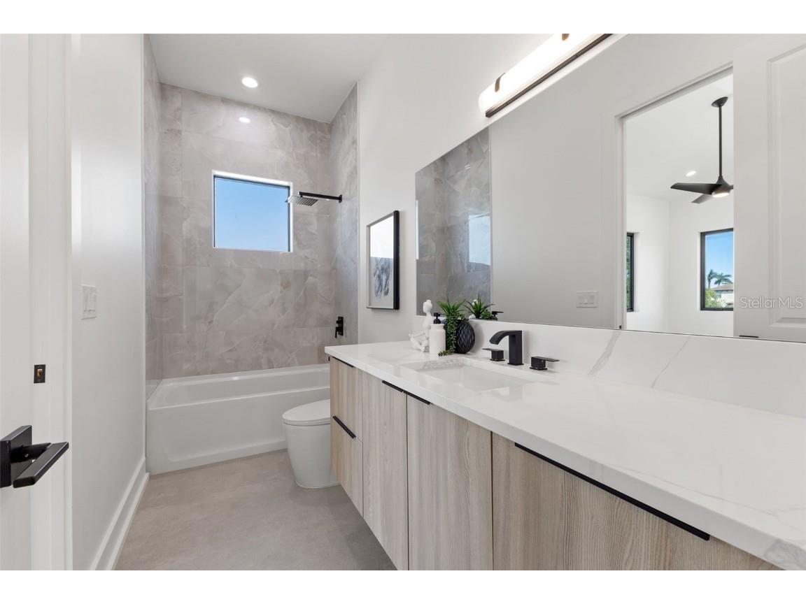 1954 Iowa Avenue NE Saint Petersburg FL 33703 TB8319730 image66