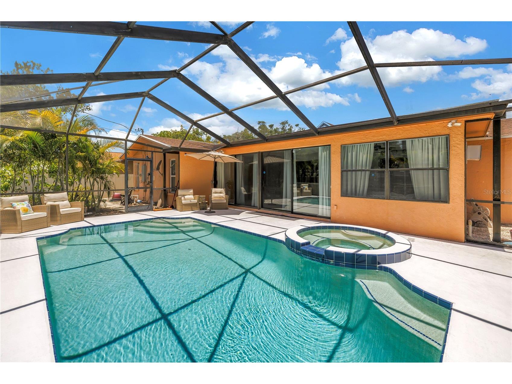 1954 Pinellas Point Drive S Saint Petersburg FL 33712 TB8512816 image1