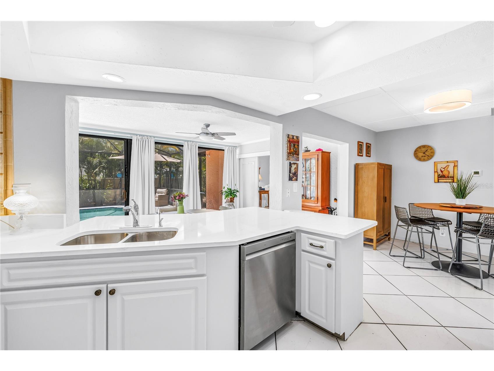 1954 Pinellas Point Drive S Saint Petersburg FL 33712 TB8512816 image12