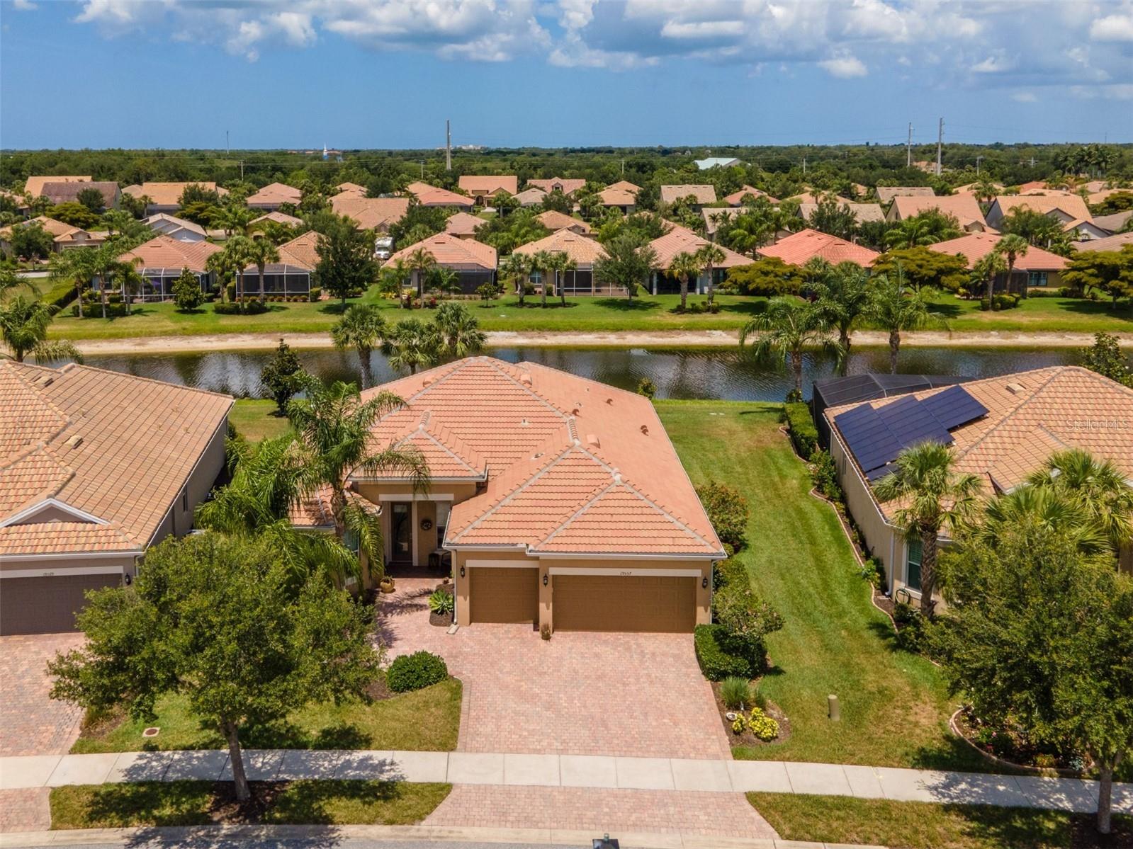 19557 Petrino Street Venice FL 34293 D6147482 image1