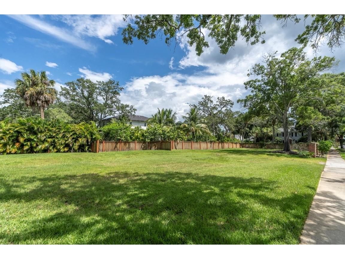 1956 Coffee Pot Boulevard NE Saint Petersburg FL 33704 - COFFEE POT BAYOU U8251346 image8