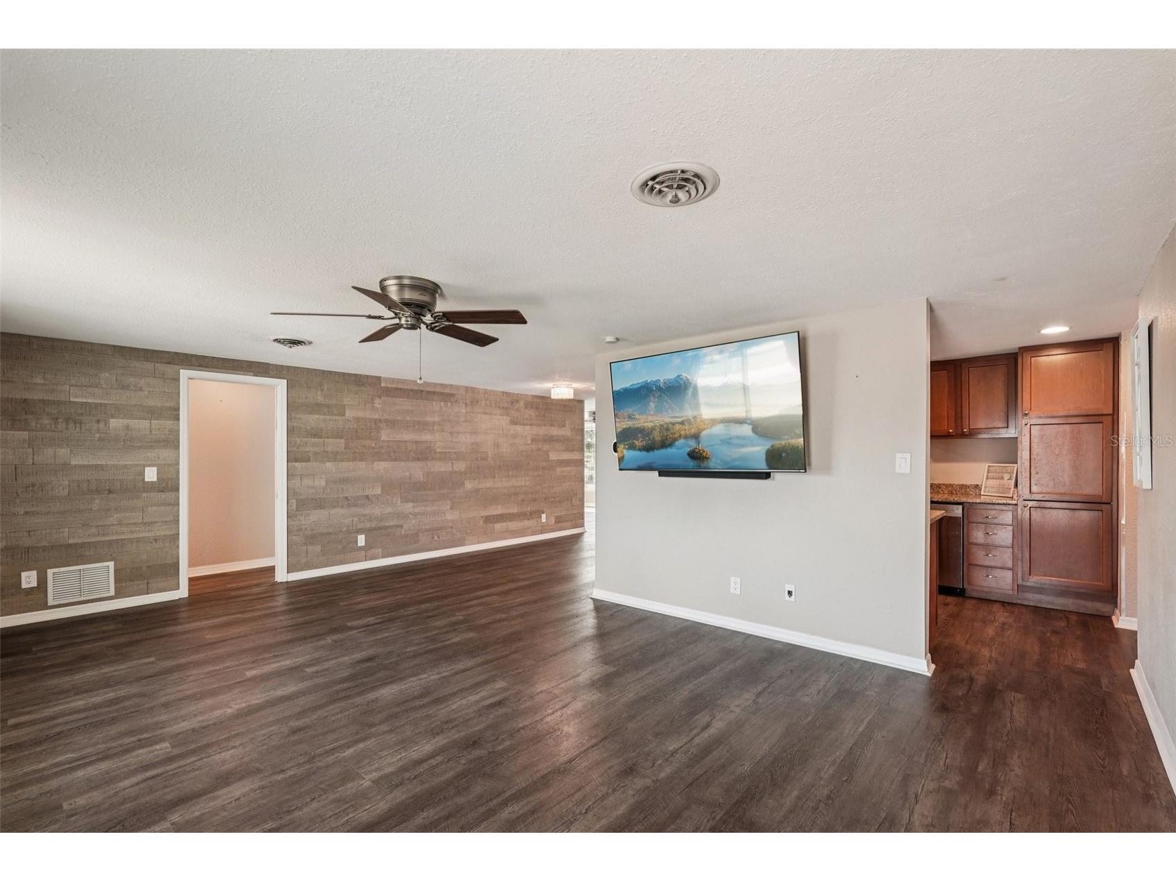 1956 Greenlawn Drive Englewood FL 34223 - GREENLAWN CHANNEL N6143281 image3