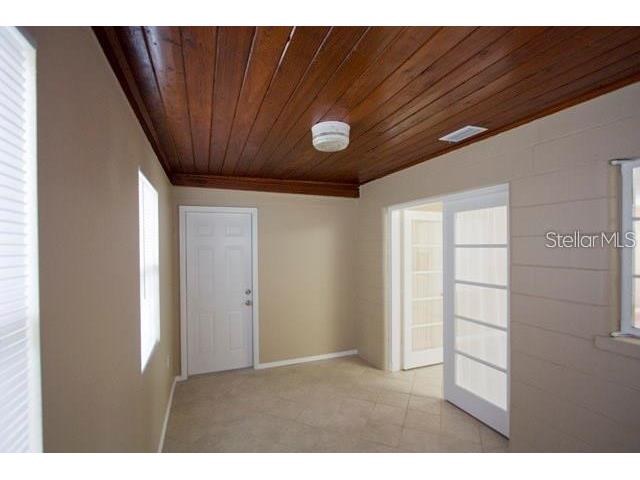 1957 Magnolia Street Sarasota FL 34239 A4678792 image6