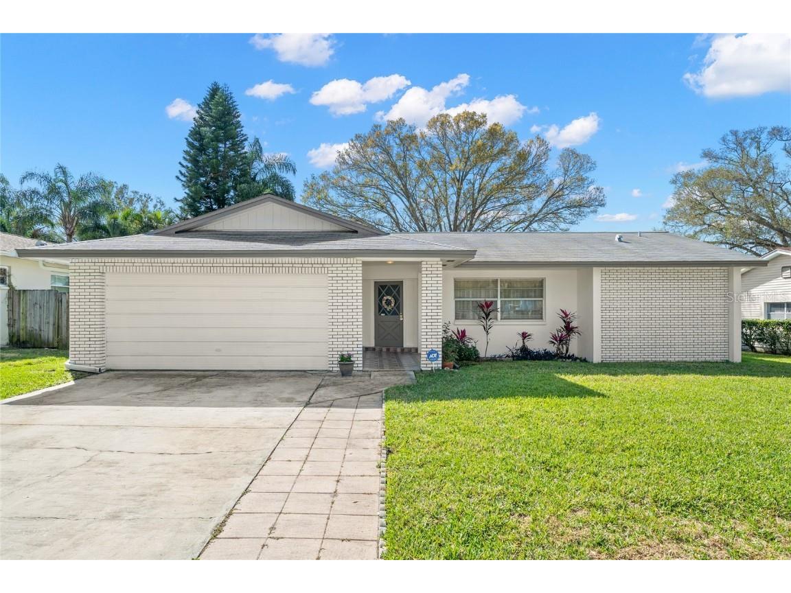 1957 Sourwood Boulevard Dunedin FL 34698 U8190564 image1