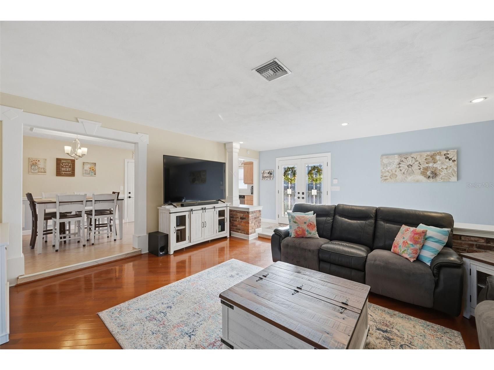 1957 Souvenir Drive Clearwater FL 33755 TB8469898 image13