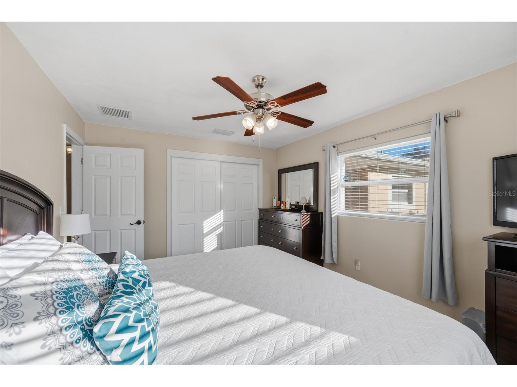 1957 Souvenir Drive Clearwater FL 33755 TB8469898 image29