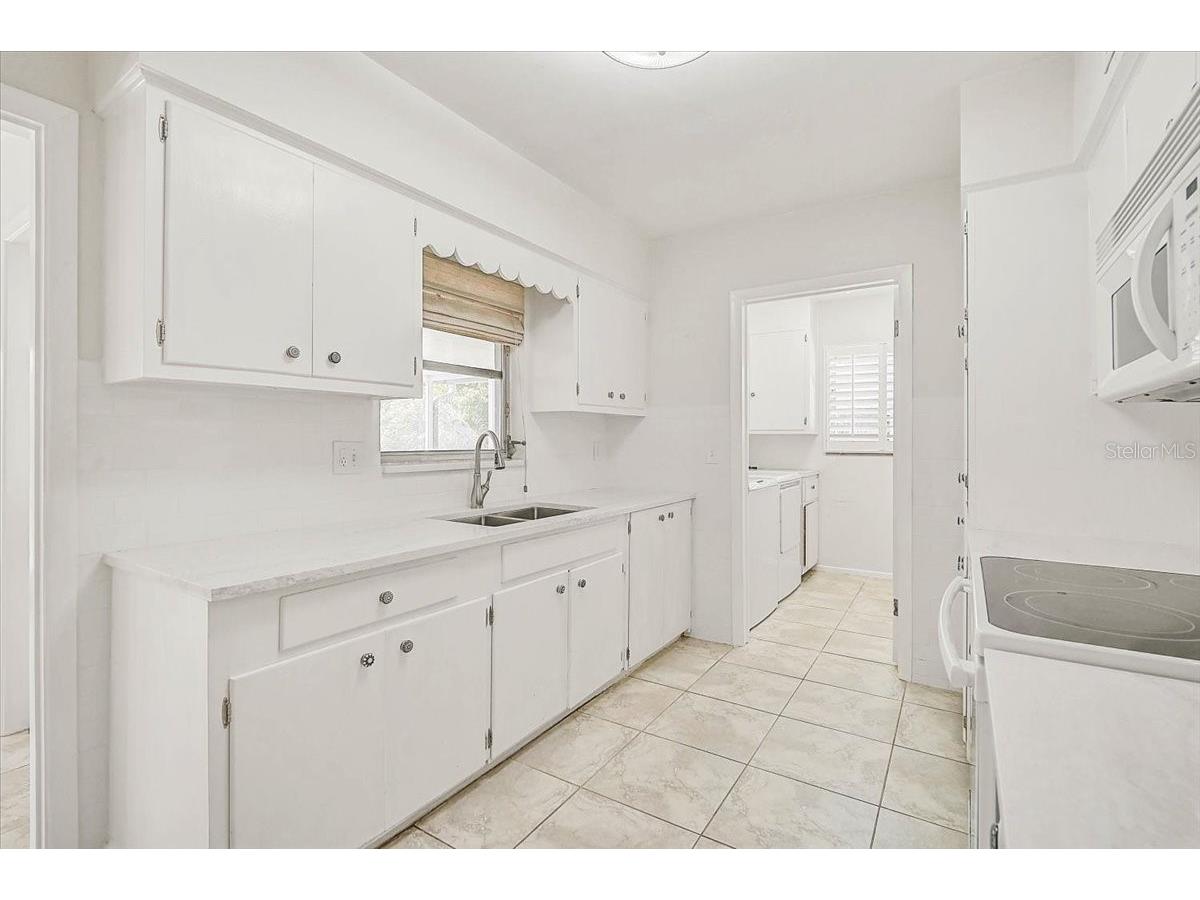 1958 Morris Street Sarasota FL 34239 A4677121 image21
