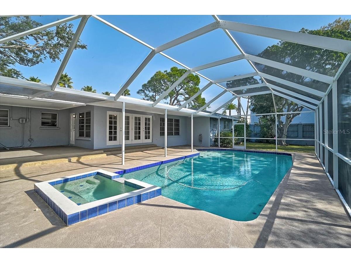 1958 Morris Street Sarasota FL 34239 A4677121 image3