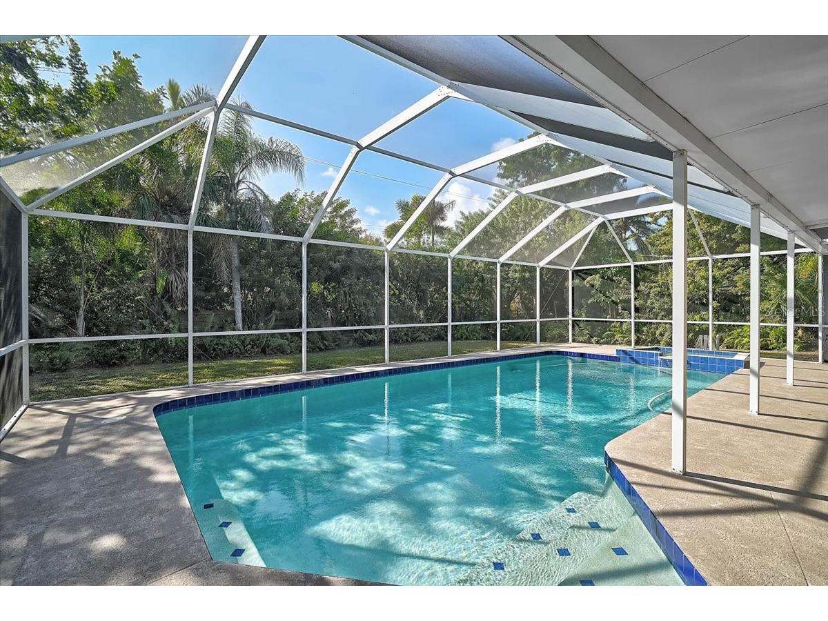 1958 Morris Street Sarasota FL 34239 A4677121 image37
