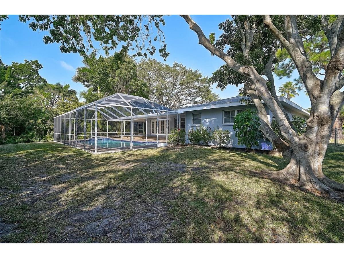 1958 Morris Street Sarasota FL 34239 A4677121 image39