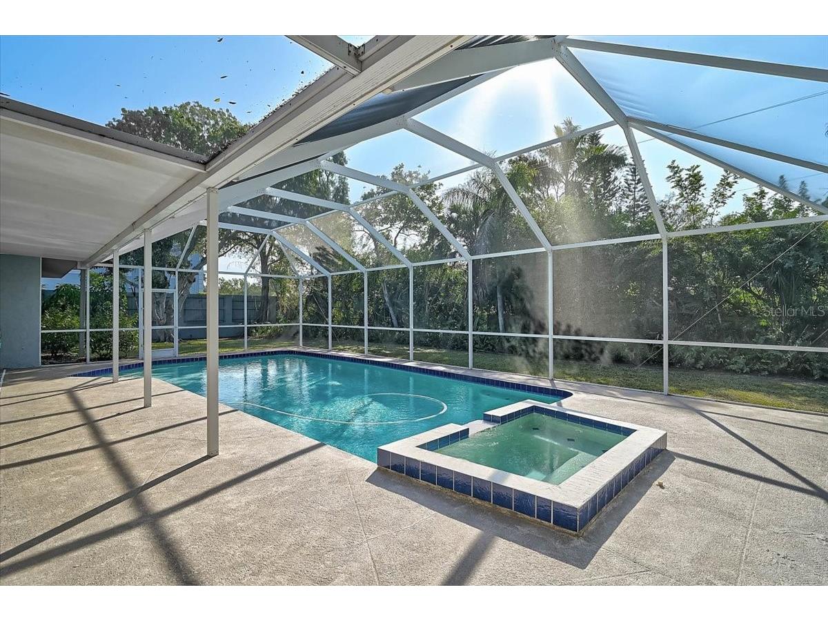 1958 Morris Street Sarasota FL 34239 A4677121 image4