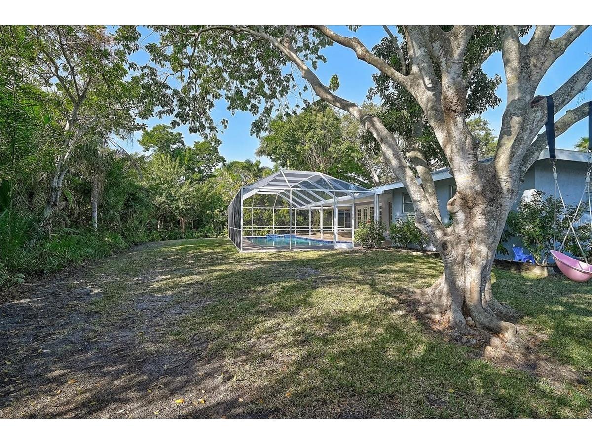 1958 Morris Street Sarasota FL 34239 A4677121 image40