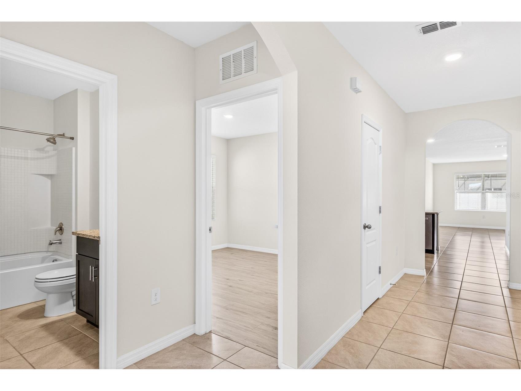 1959 Cacutta Way Kissimmee FL 34744 S5151373 image6