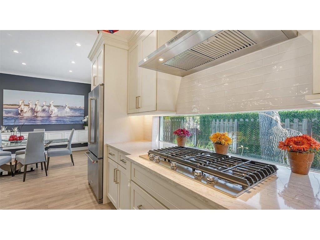 1959 Hibiscus Street Sarasota FL 34239 A4667271 image8