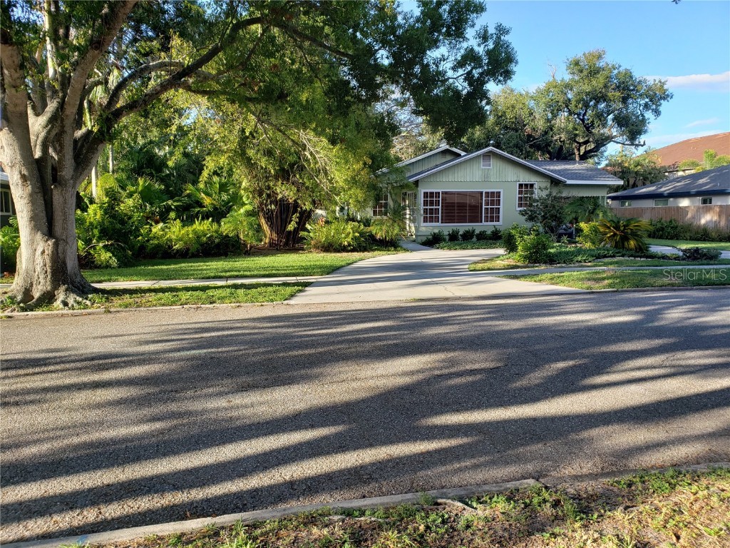 1959 Wisteria Street Sarasota FL 34239 A4585996 image1