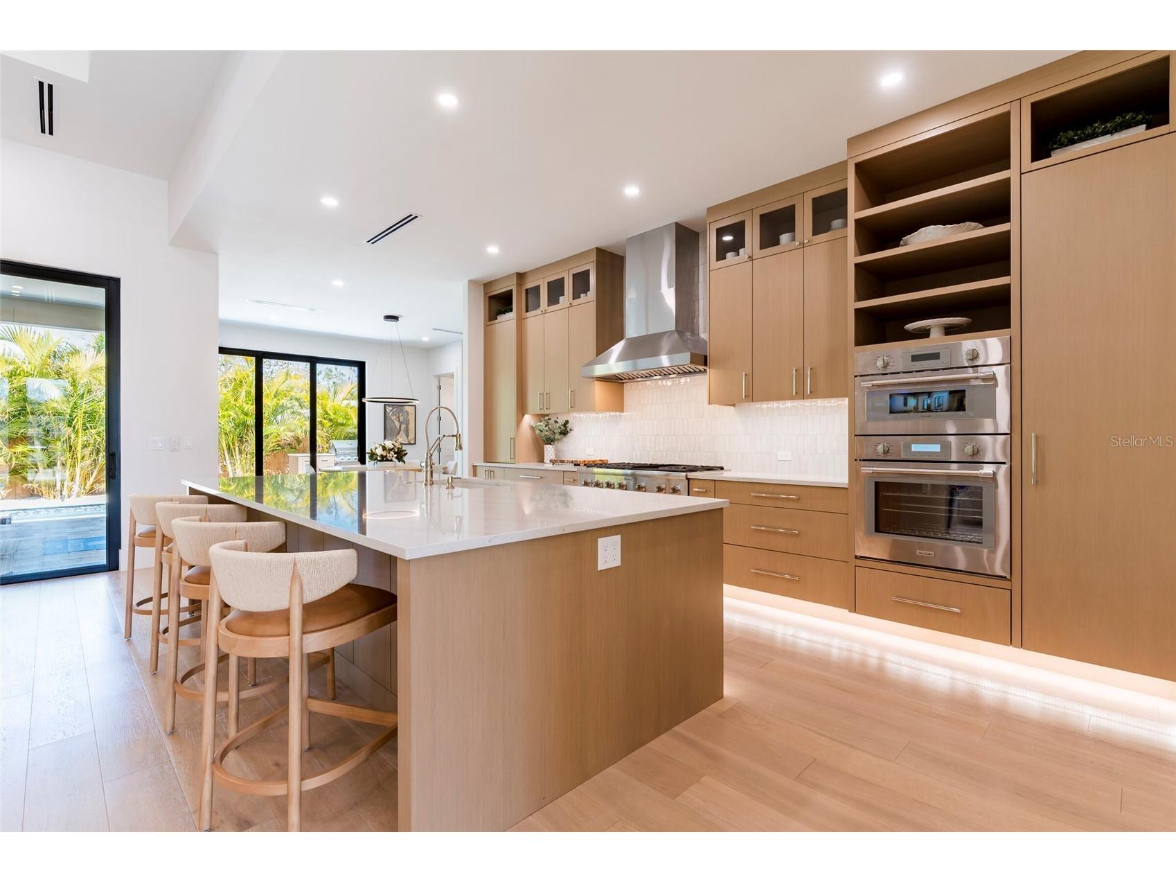 1959 Wisteria Street Sarasota FL 34239 A4683340 image12