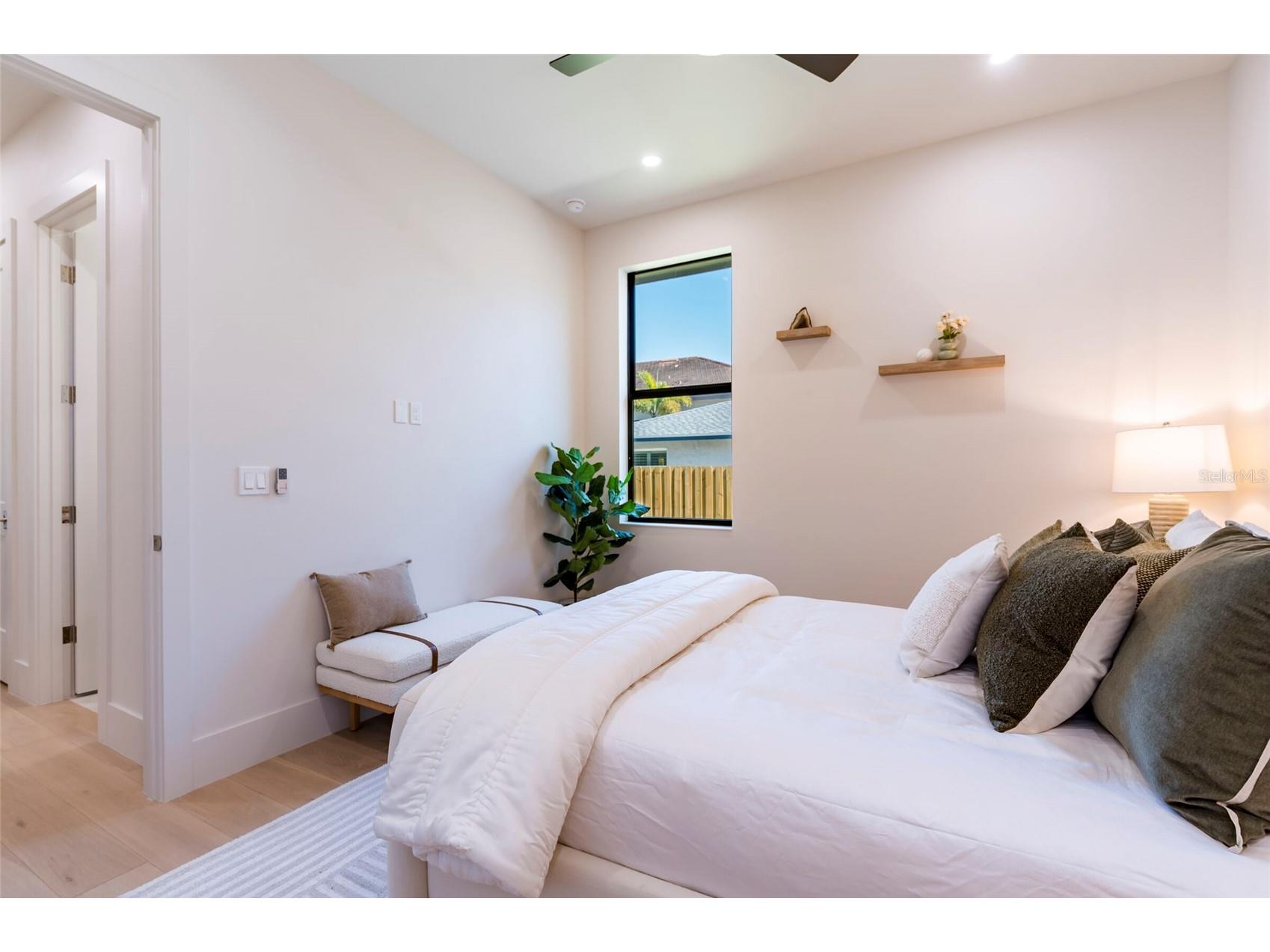 1959 Wisteria Street Sarasota FL 34239 A4683340 image26