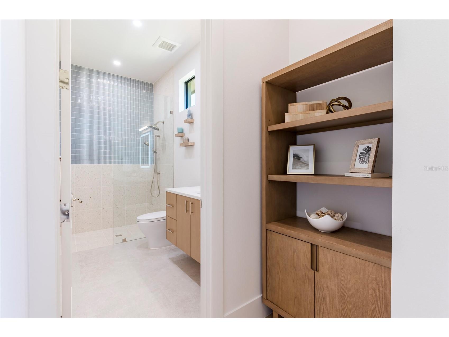 1959 Wisteria Street Sarasota FL 34239 A4683340 image31