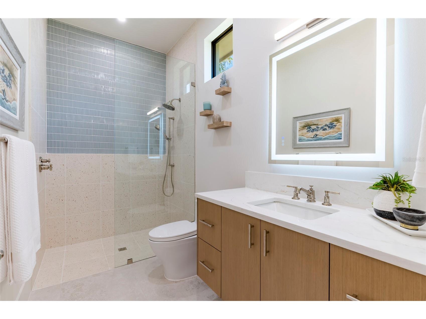 1959 Wisteria Street Sarasota FL 34239 A4683340 image32