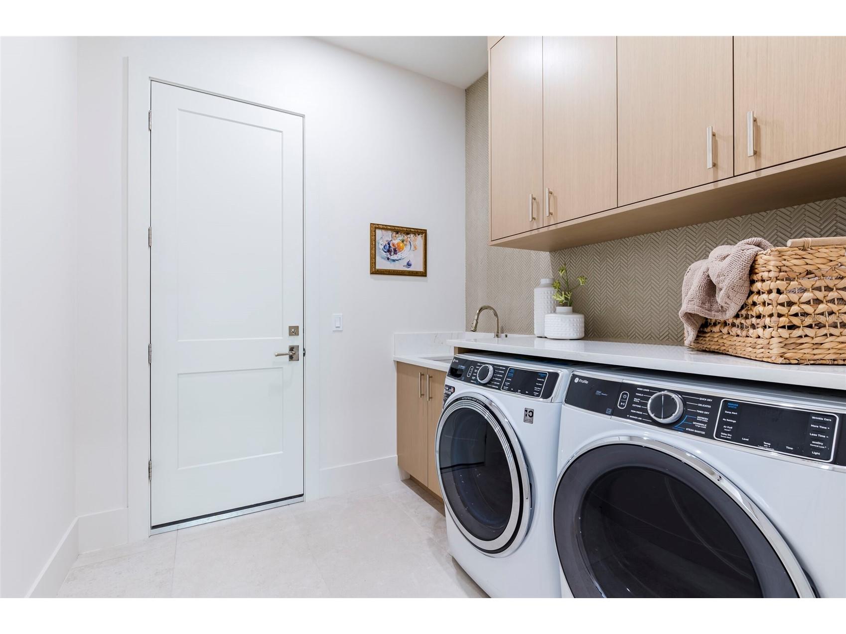 1959 Wisteria Street Sarasota FL 34239 A4683340 image36